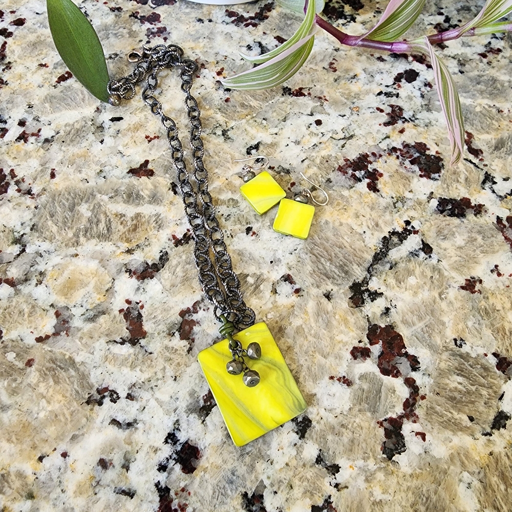 Silpada Yellow and Silver Necklace and Earring Set